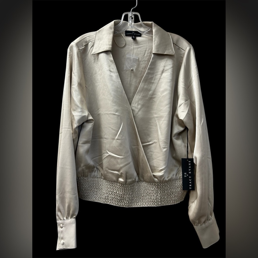 Tracey Evan’s/NWT/ XL/ Women's Cream faux Wrap Top